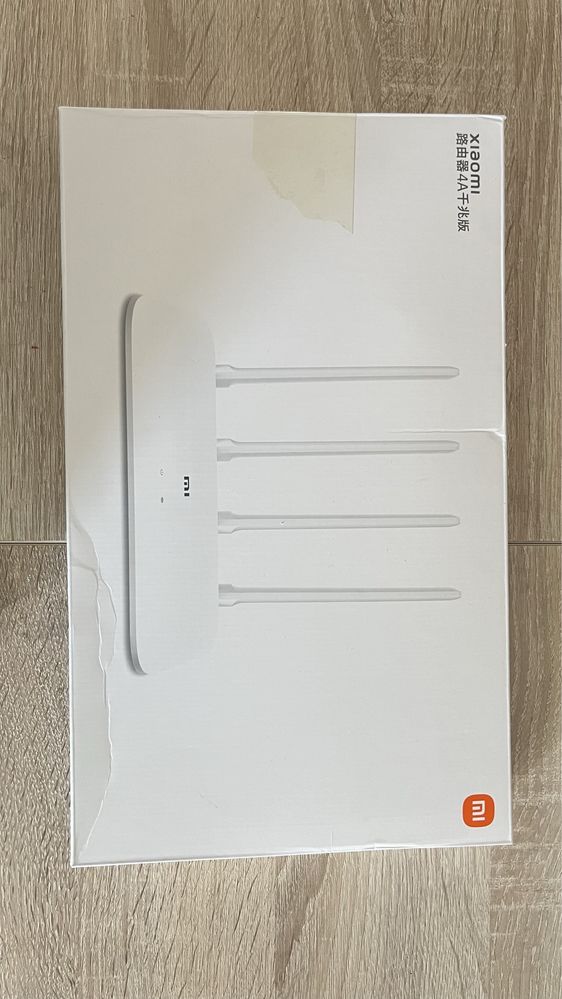 Продам Wi-Fi роутер Xiaomi Mi Wi-Fi Router 4A Gigabit Edition