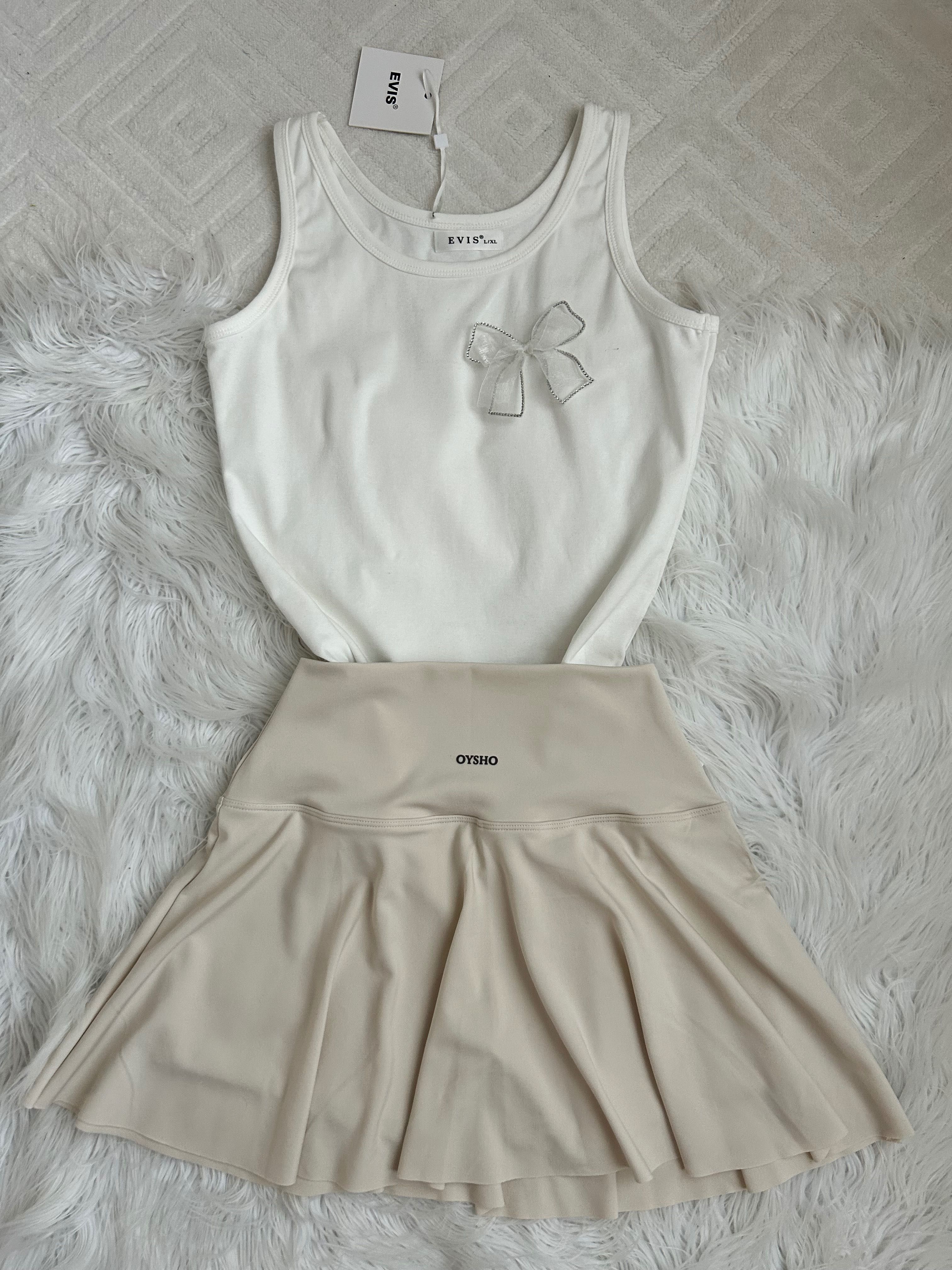 Нови дрехи. Разгледайте още в страницата ни във Фейсбук Sweet Fashion.
