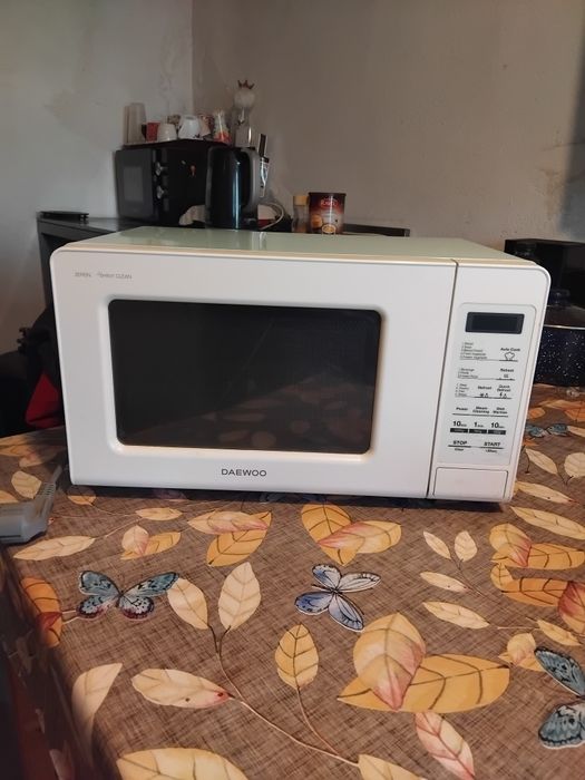 Cuptor cu microunde Daewoo
