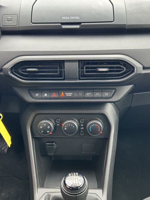 Sandero 2022  motor 1.0 turbo variante cu duster