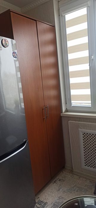 Продается шкаф для посуды