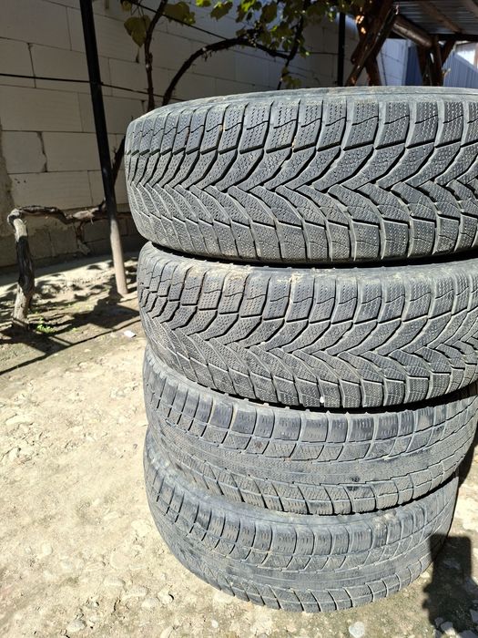 Cauciucuri 235 75 r15