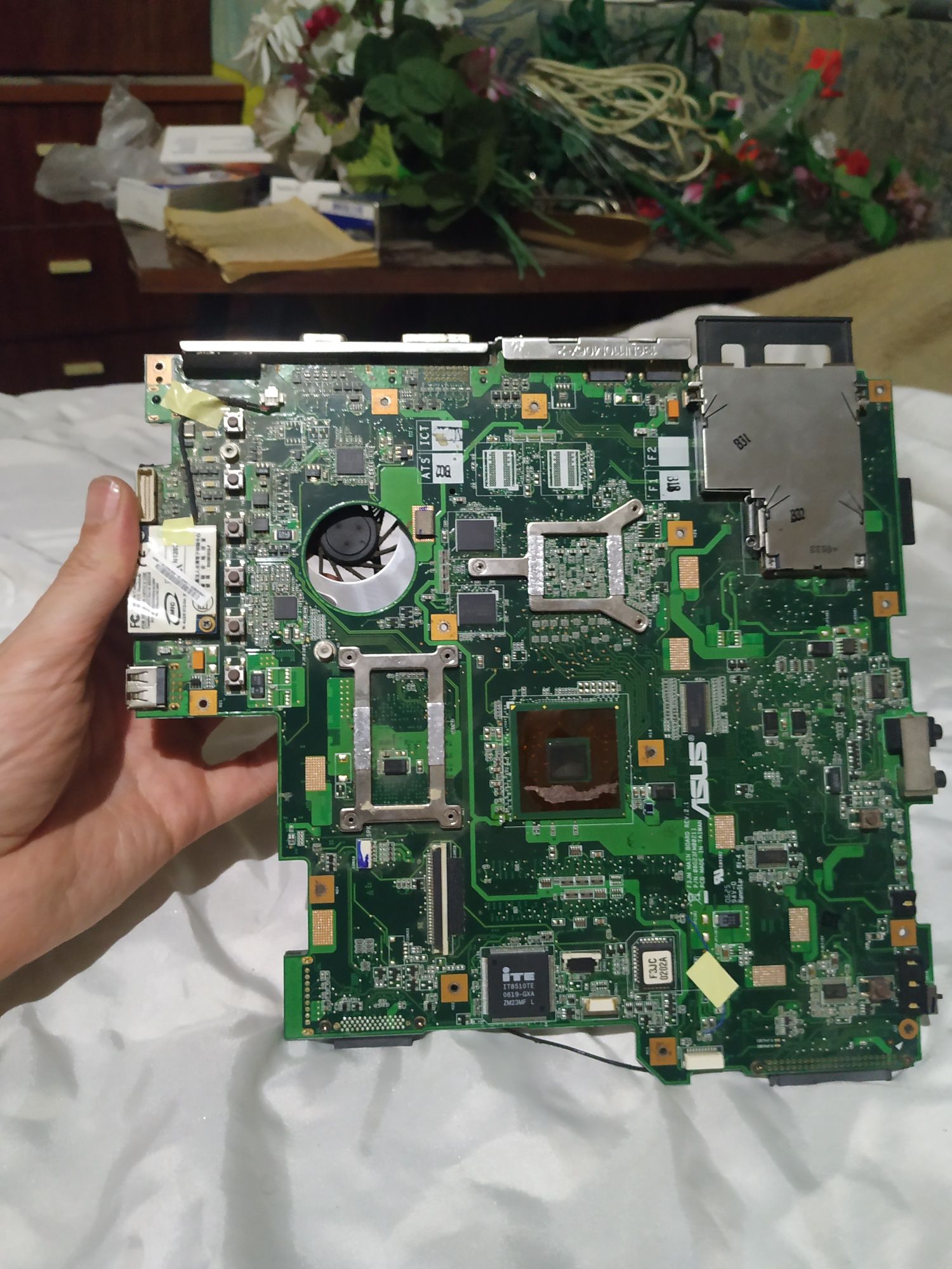 Плата от ноутбука Asus.
