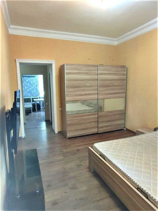 СРОЧНО ! Чиланзар-1 кв-л 2/3/4 ГАГАРИНА аллея