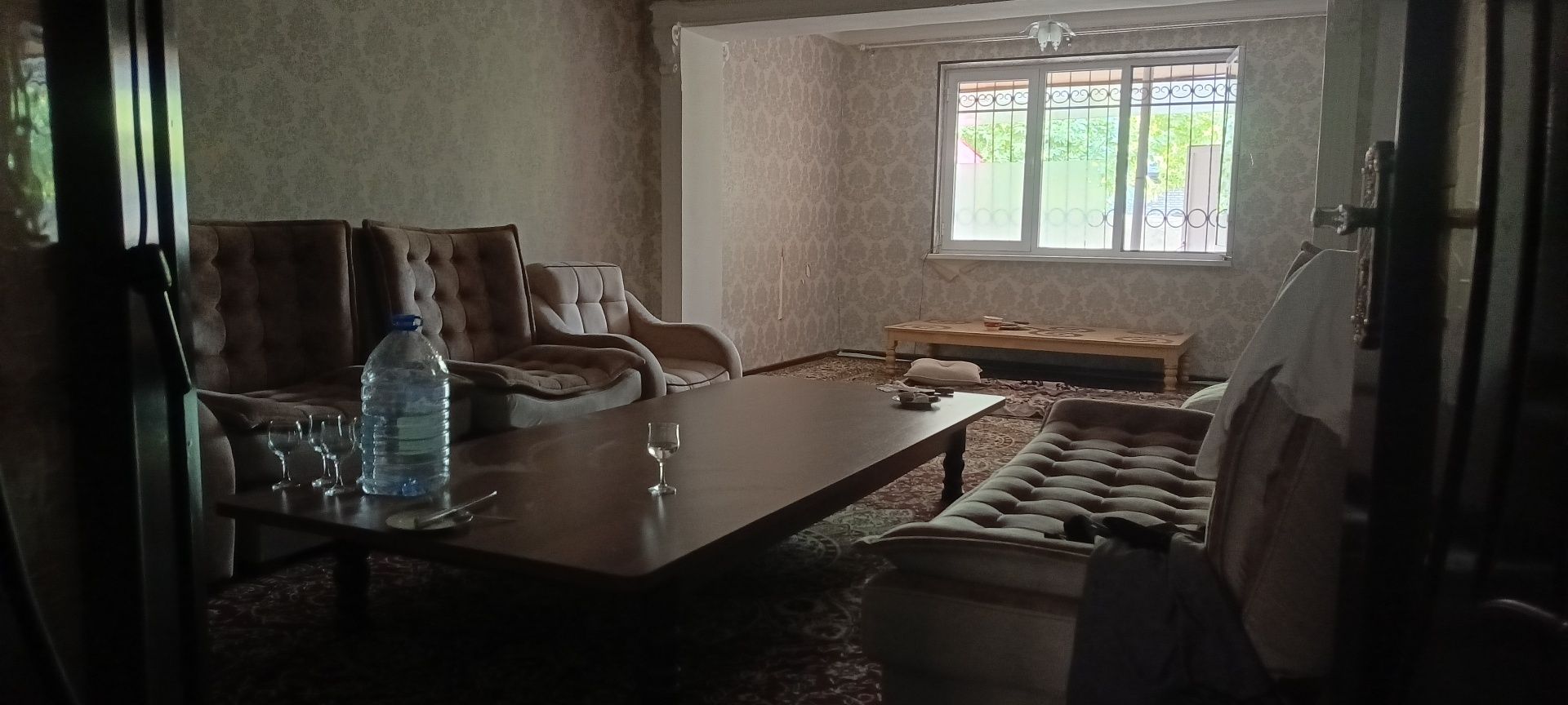 Дом продаётся, Uy soyiladi