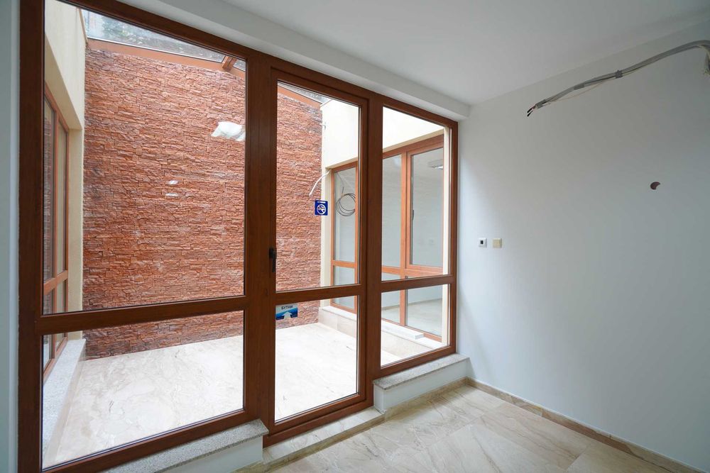 Продава се Офис в Варна, Център - 133 кв.м за 3083 €/кв.м - Снимка #5