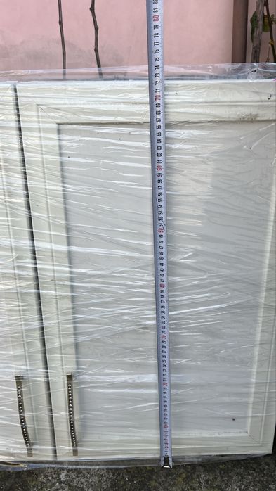 Шкафове в комплект и гръб  . Използвани но в добро състояние .