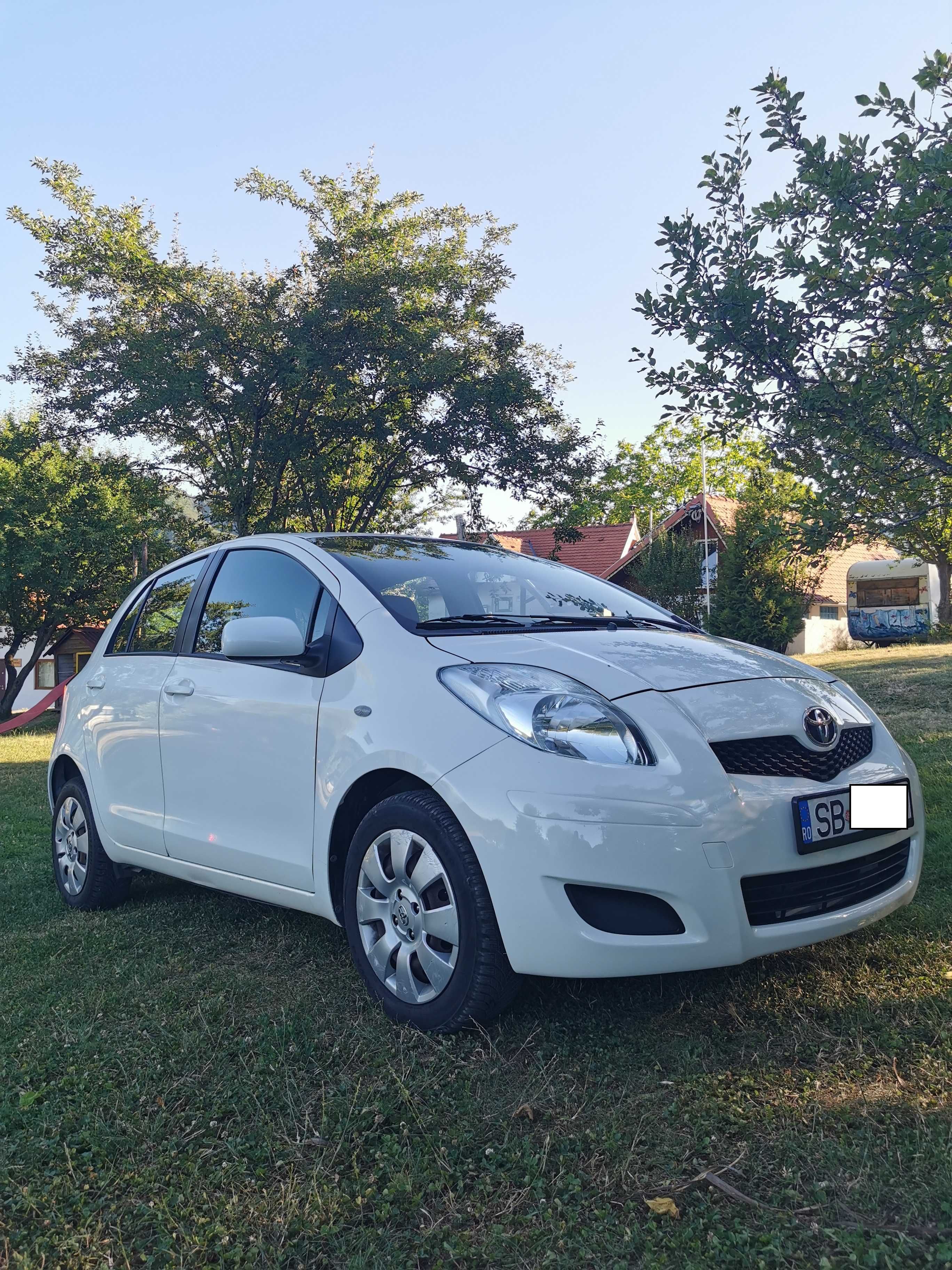 Toyota Yaris 2011  1.4 benzina  101 CP  117.000 km PRIMUL PROPRIETAR