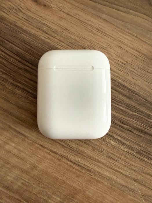 Продам кейс эйрподс 1