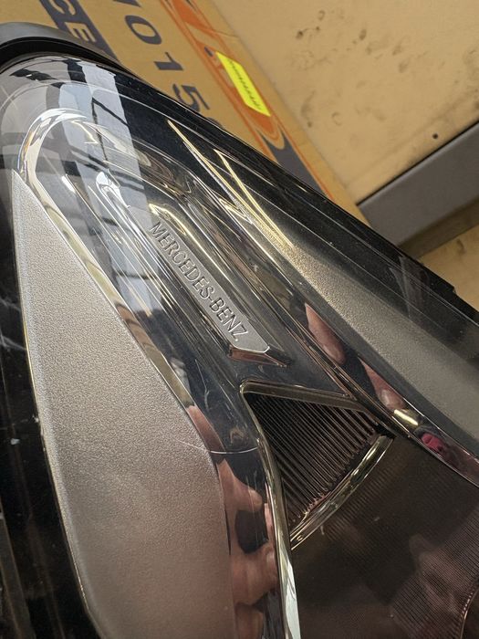 Mercedes Citan 2021 година Десен Фар