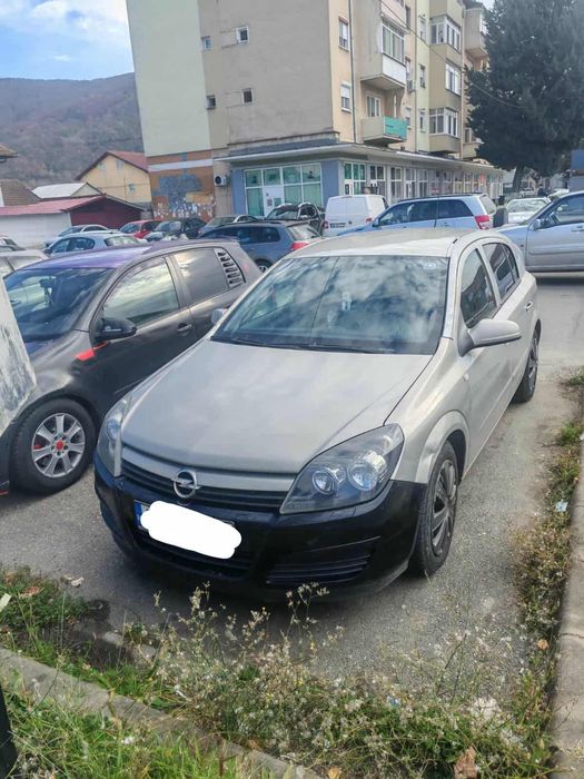 De vânzare anul2004