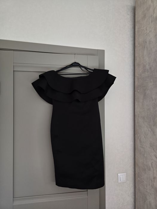 Женская одежда - платья, кофты