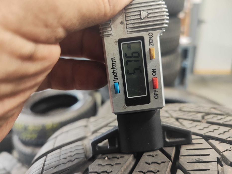 4бр. зимни гуми 235/60/18 Pirelli