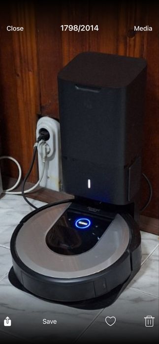 Станция за Irobot I7 + подарък робота и консумативи