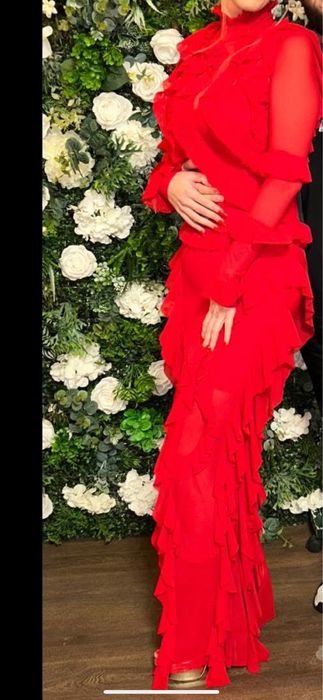 Vand rochii purtate cateva ore