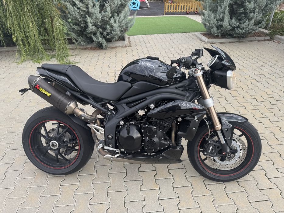 Triumph Speed Triple 1050 Abs Akrapovic full led