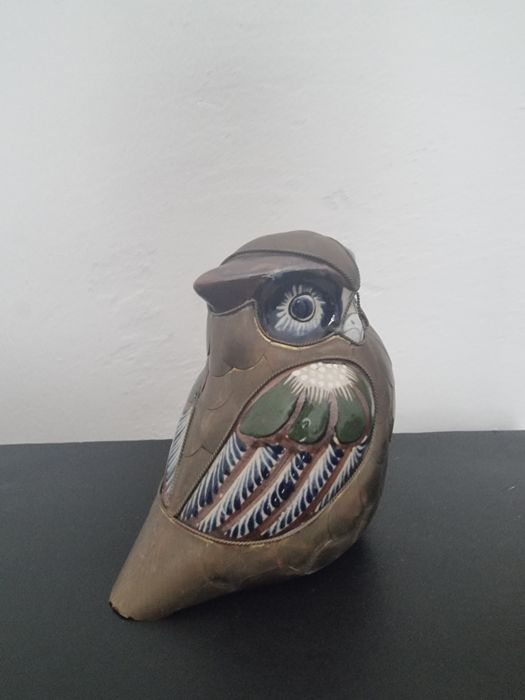 Bufniță mexicană din ceramică, într-o carcasă din alama