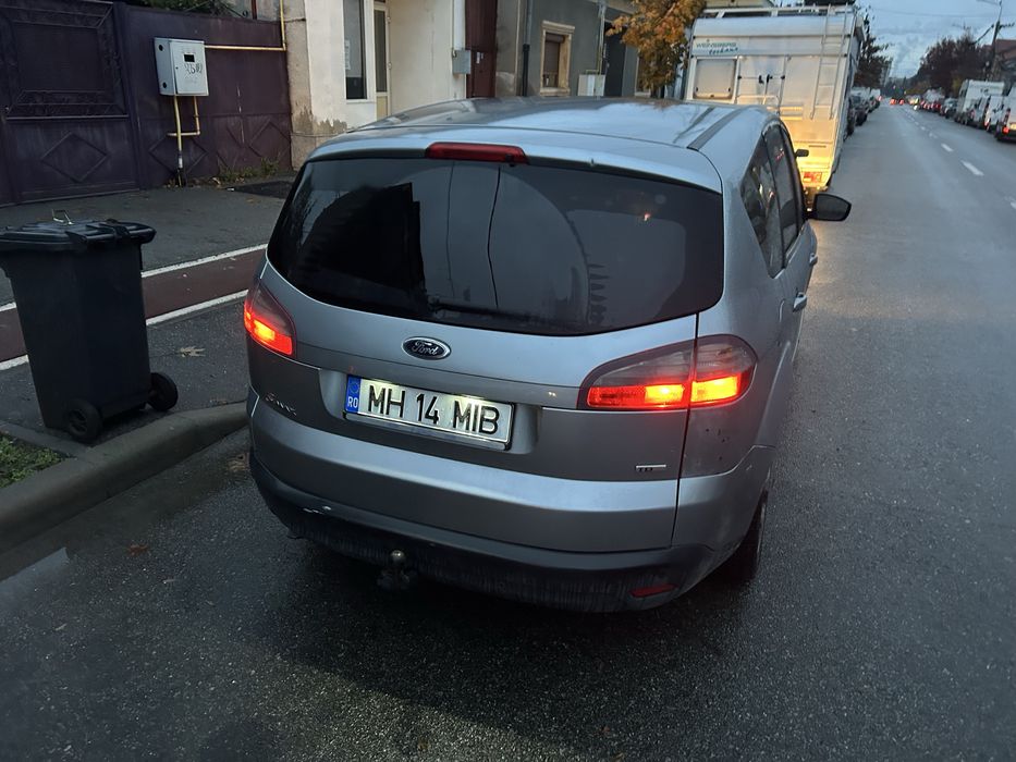 Vand sau schimb ford s-max