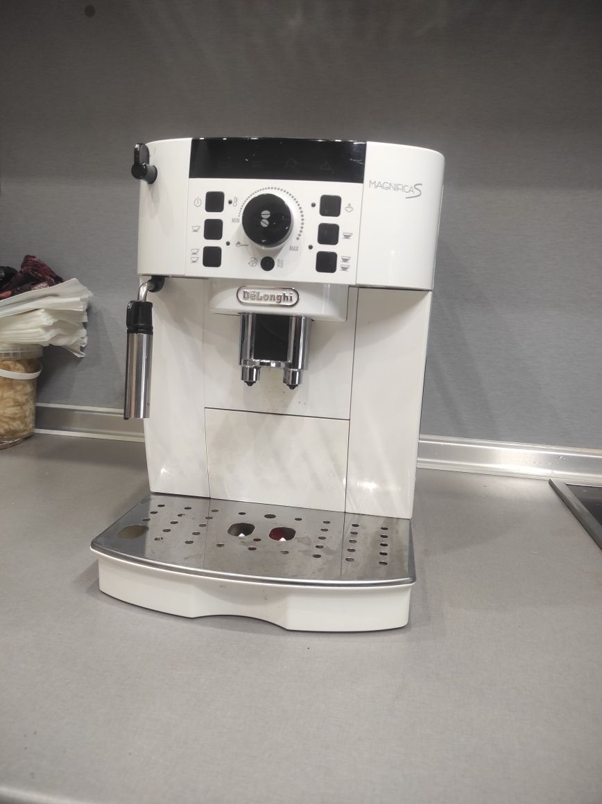 Кафемашина Delonghi Magnifica S