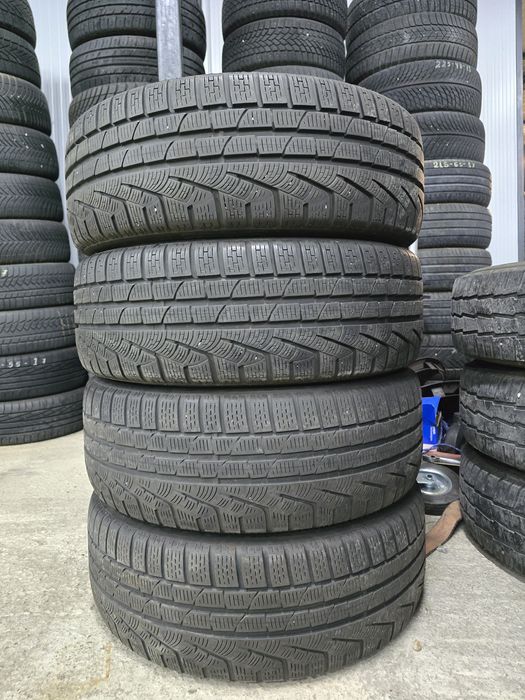 4 Броя Гуми 235/50/19 Pirelli 2x6,8mm 2x5mm