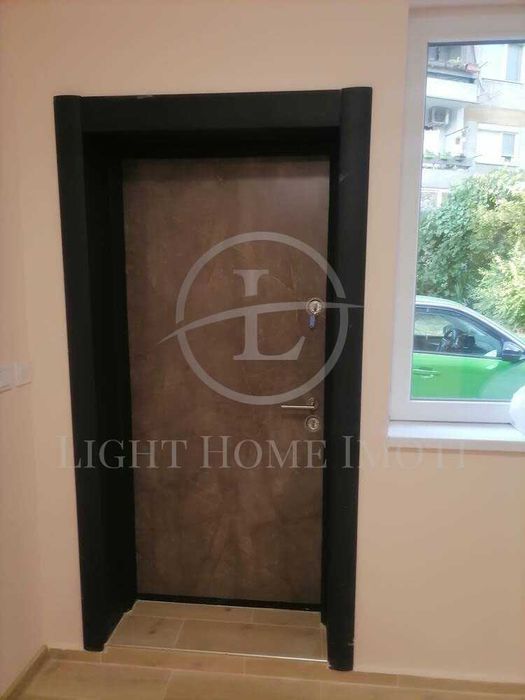 Продава се Офис в Пловдив, Кършияка - 33 кв.м за 2425 €/кв.м - Снимка #3