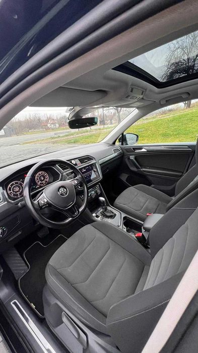 VW Tiguan 2.0 TDI Panoramic/Camera/Adaptive LED/Keyless