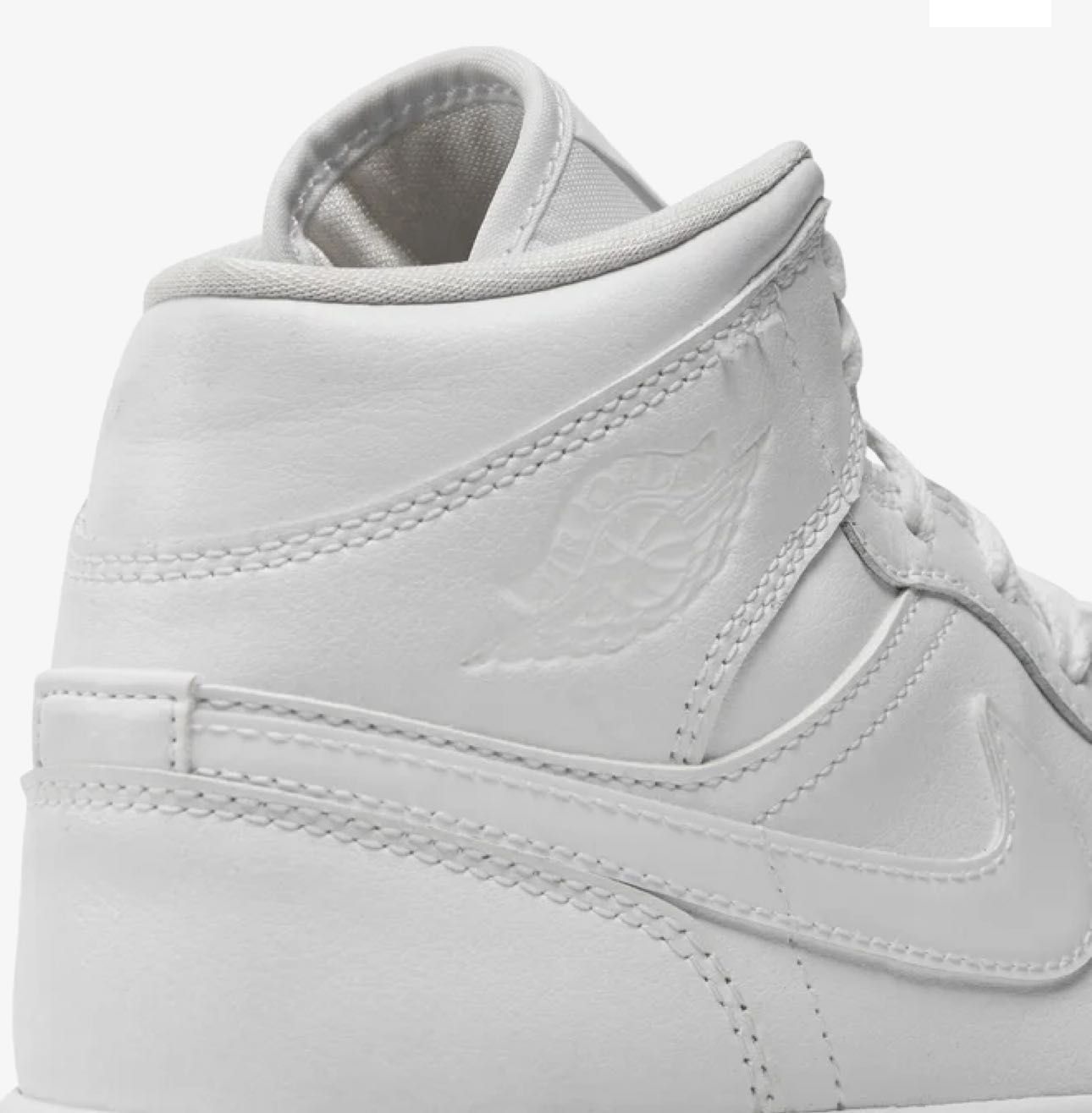Дамски снейкъри Nike Air Jordan 1 MID