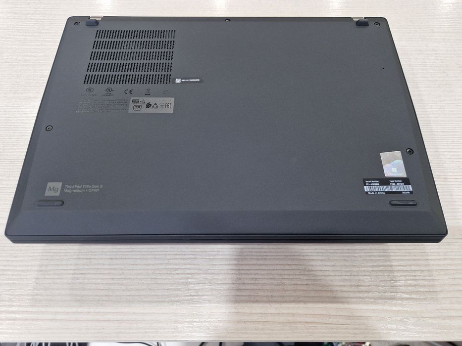 Сенсорный Lenovo ThinkPad (Core i5-12 Gen, 16 Gb DDR5)