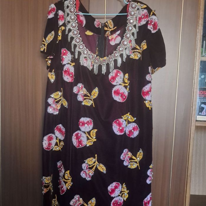 Продаю восточные платье состоянии отлично в хорошем качестве адрес Аер