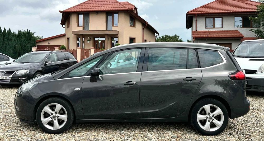 Opel Zafira 2014  7  locuri 1.6 benzin