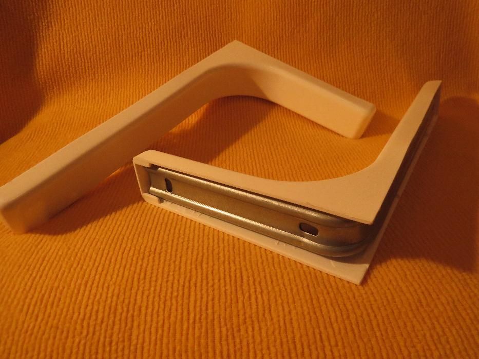 2 suporti cu cadru metalic si protectii de plastic pentru polite