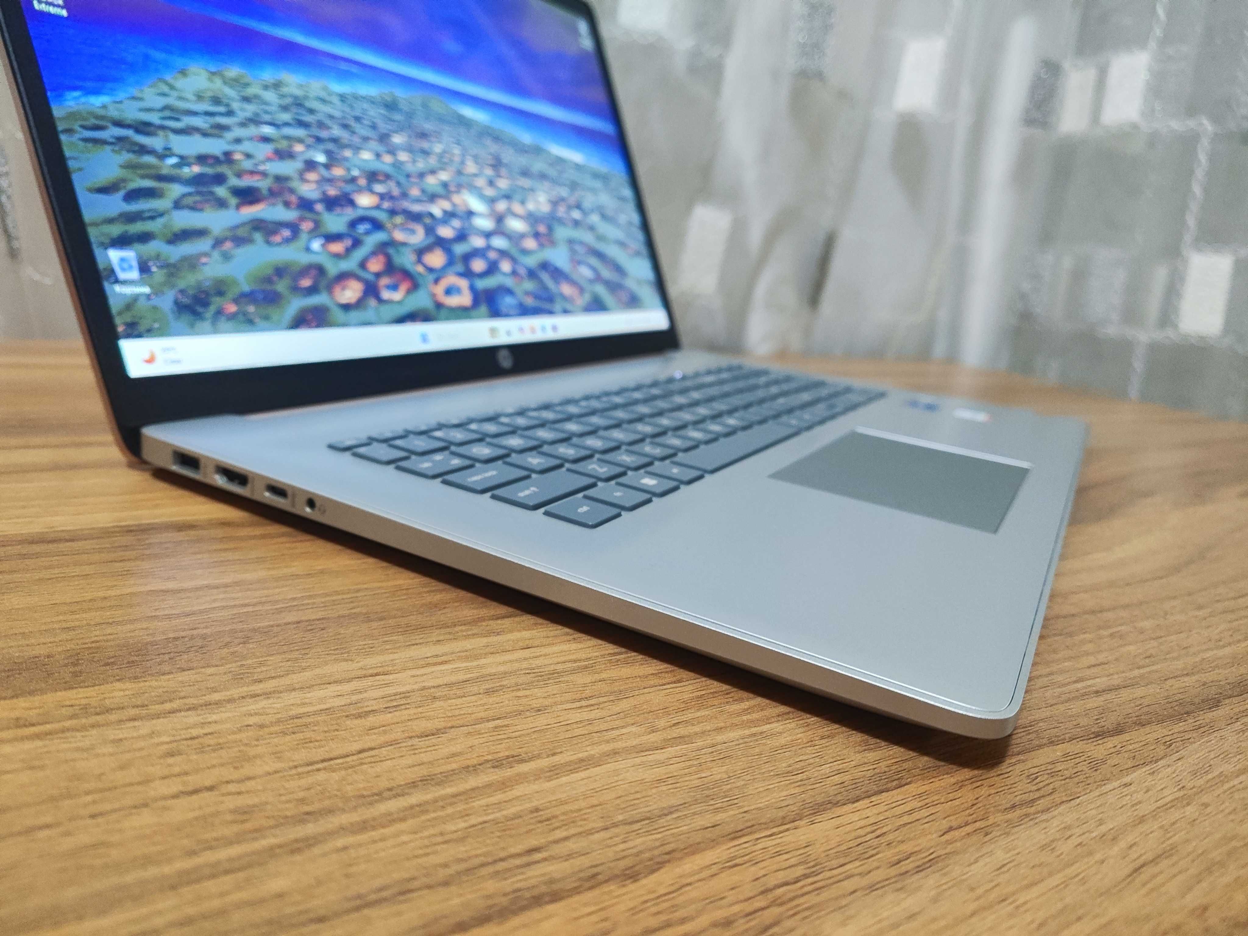 HP Laptop 17T-CN300