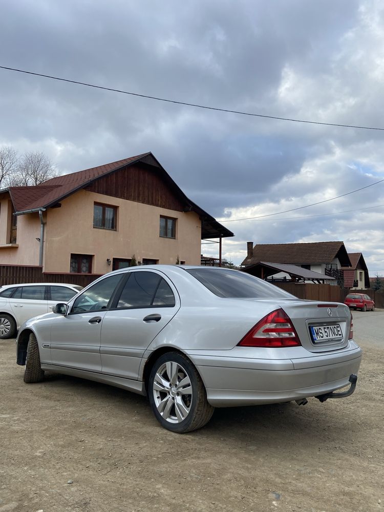 Mercede-Benz C200