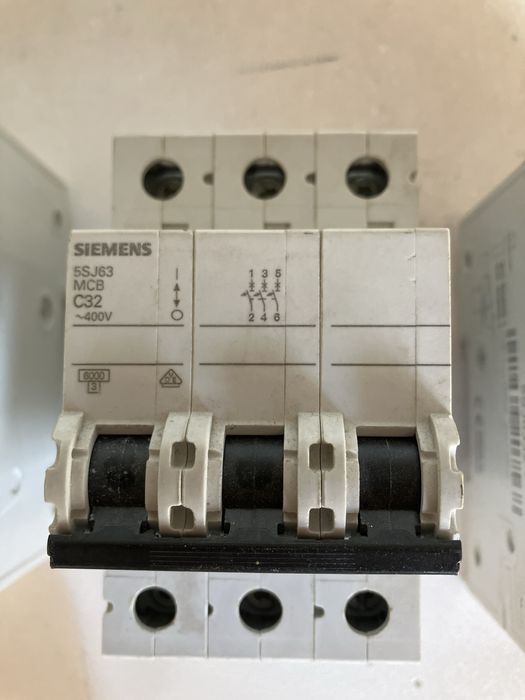 Siguranță trifazică C32 / 4buc