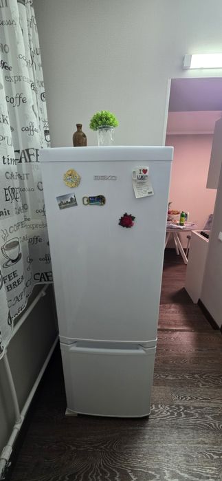 Продам холодильник рабочий