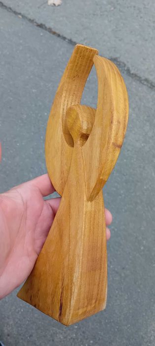 Ангел. Аврска дървоезба.