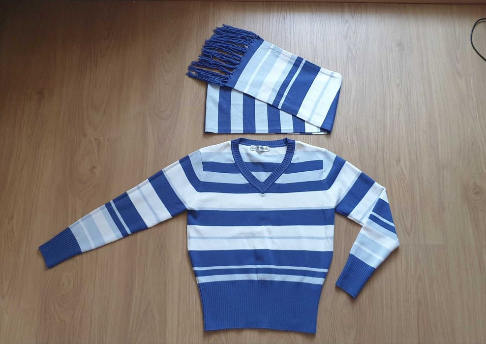 Pulover subtire M si fular