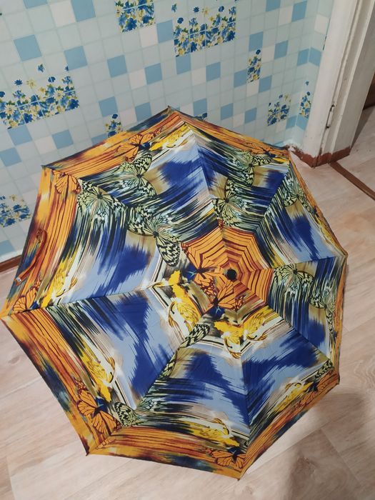 " Шербурский" зонтик,куртка и обогреватель