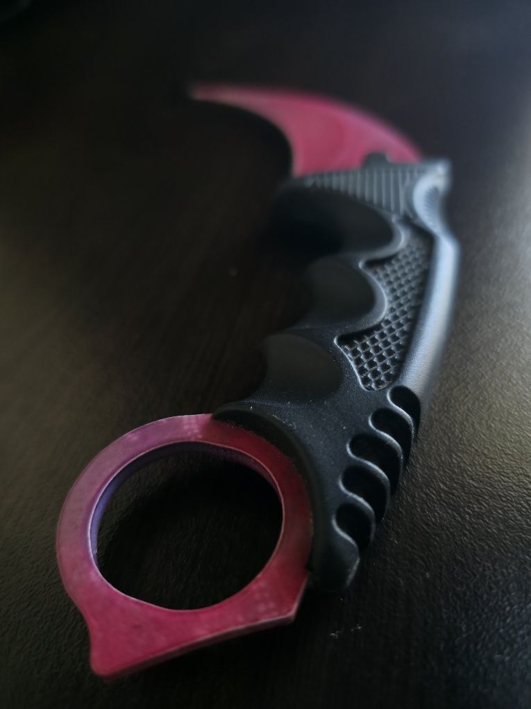 CS Колекционерски ножове Huntsman, Karambit, и 3 ками за хвърляне