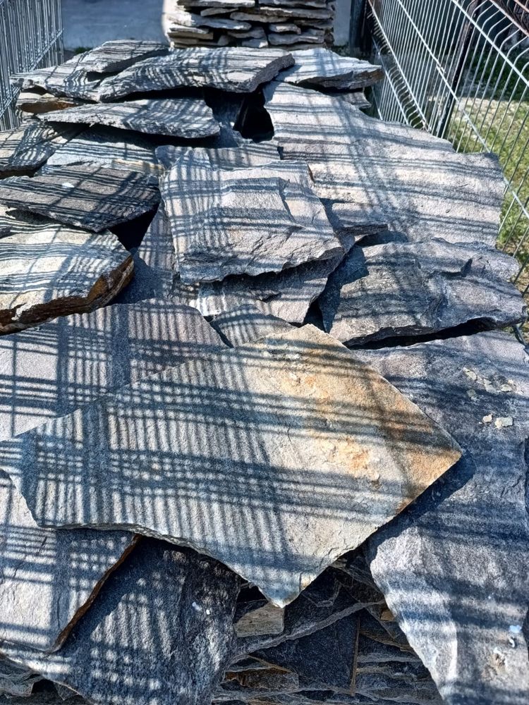 Vand 3 paleti de piatra naturala pentru pavaj