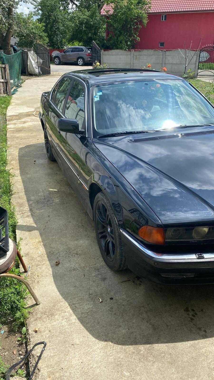 BmwE38 740i an de facatie 1994 cutie manuala