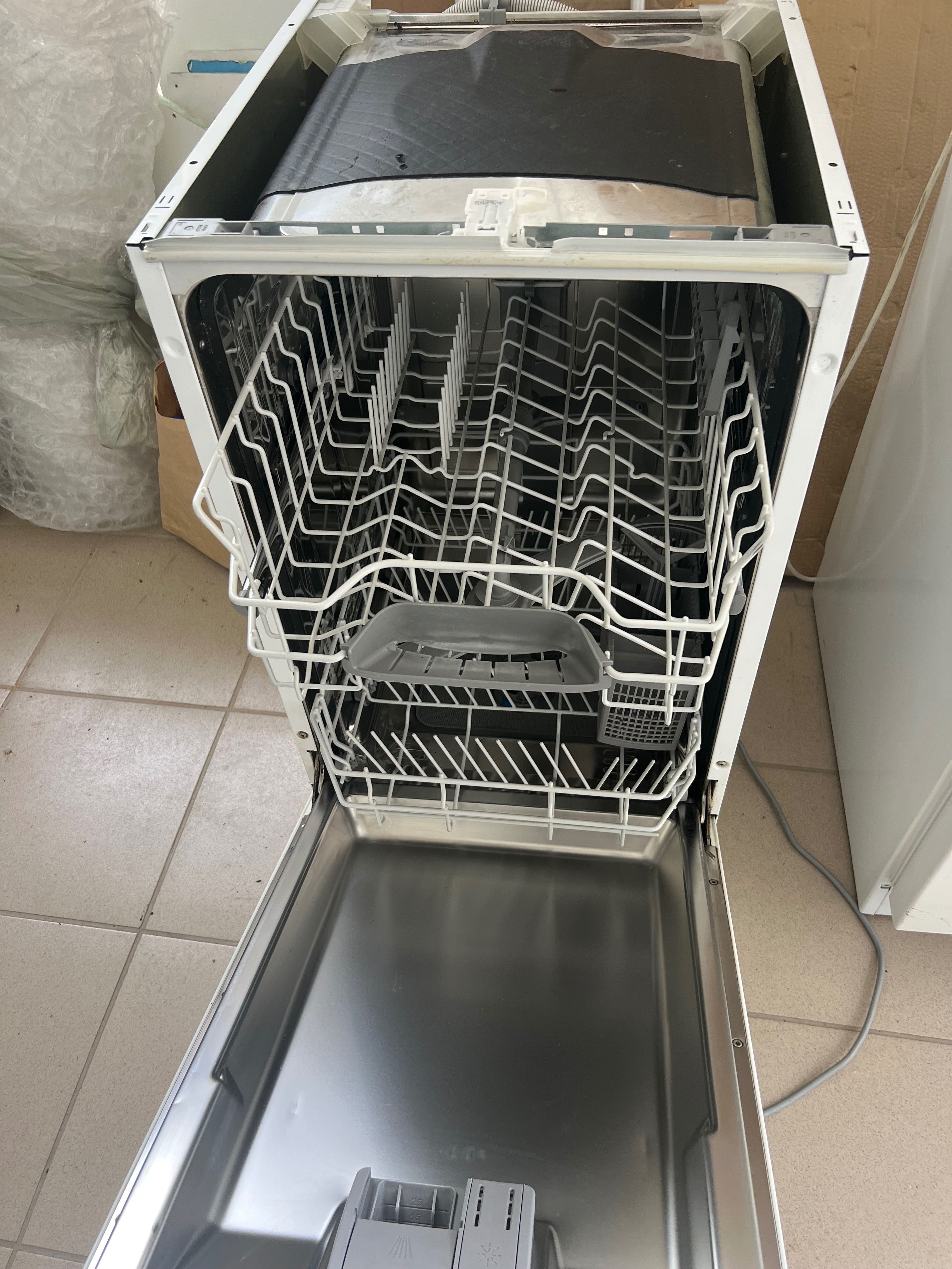Съдомиялна Bosch -45 см,мод.SPS40E02EU,свободно стояща