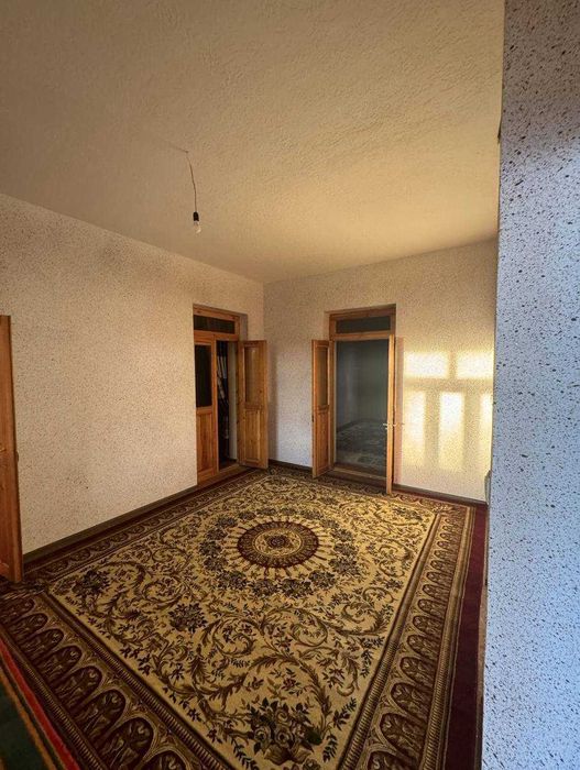 5 хона 8 сотокдан иборат булган ховли сотилмокда