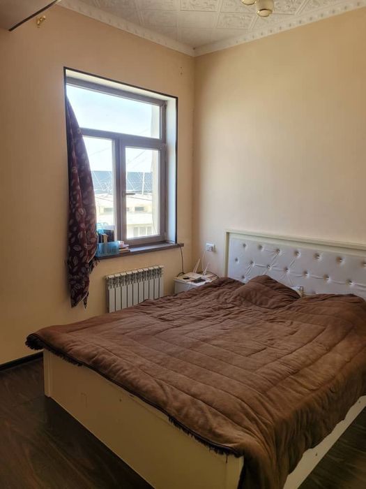 6-мкр.да жойлашган 2 хонали квартира ижарага берилади ОИЛАГА узок мудд