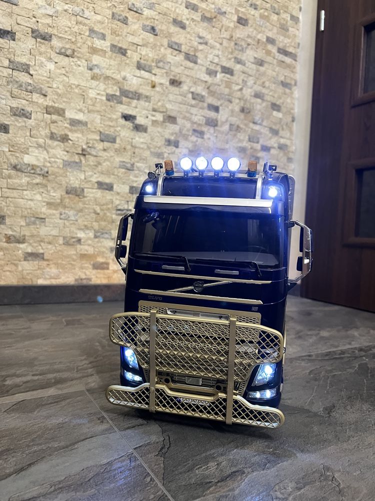 RC камион VOLVO FH16 750
