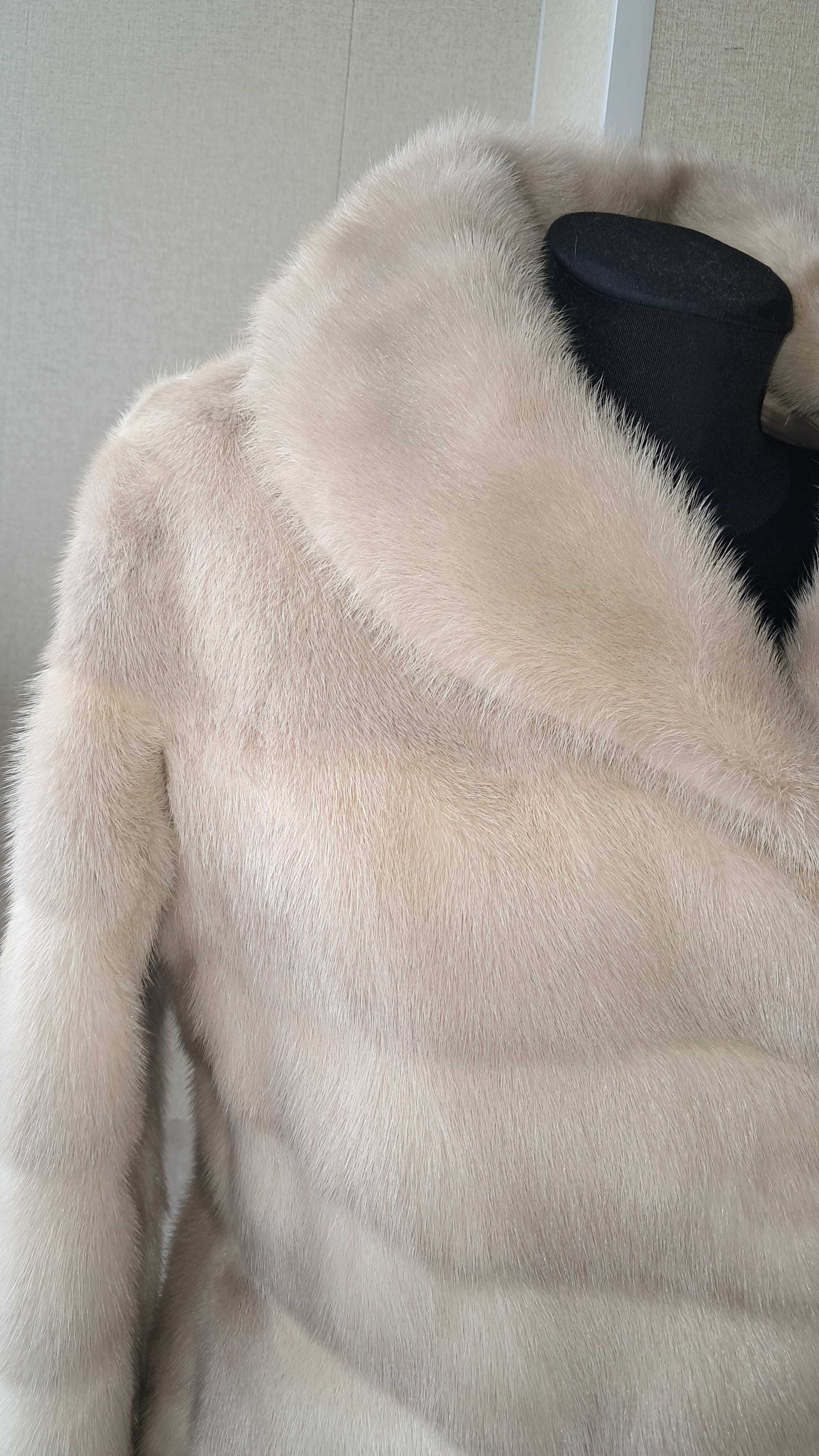 Haină de blană nurcă , Haina blana vizon Natural m.S