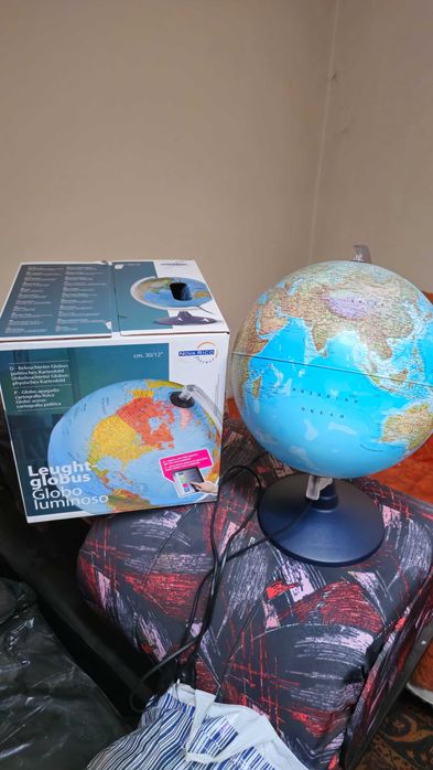 Детски светещ глобус