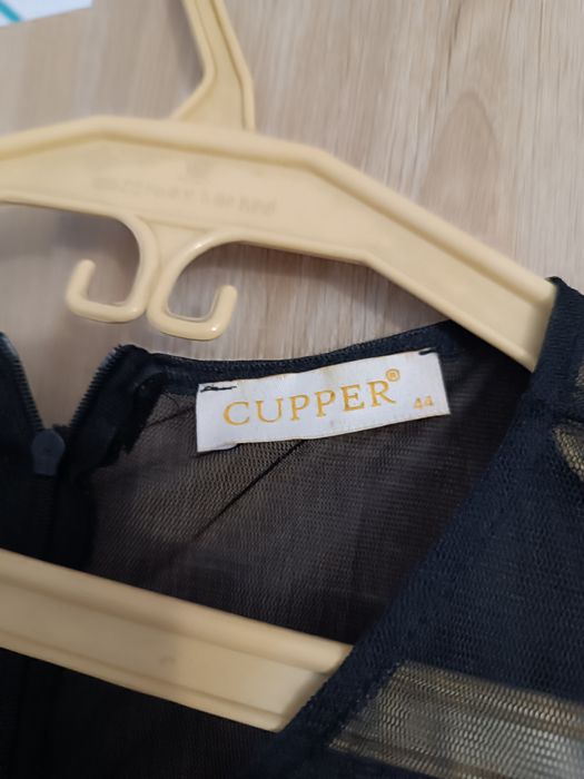 Vând rochiță de gală