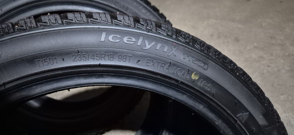 Продажа зимней резины шипы комплект TRIANGLE lifeline