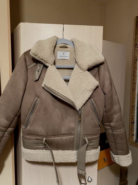 Дамско яке Stradivarius